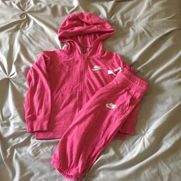 pink nike matching set